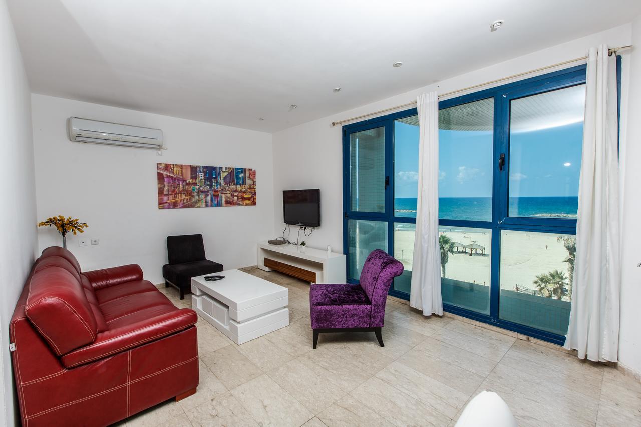 Ocean Front Apartments First Line To The Beach Tel Aviv Eksteriør billede