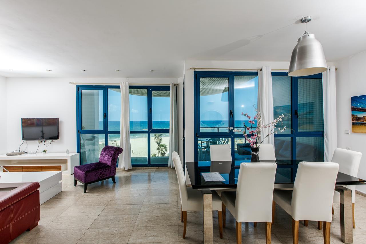 Ocean Front Apartments First Line To The Beach Tel Aviv Eksteriør billede