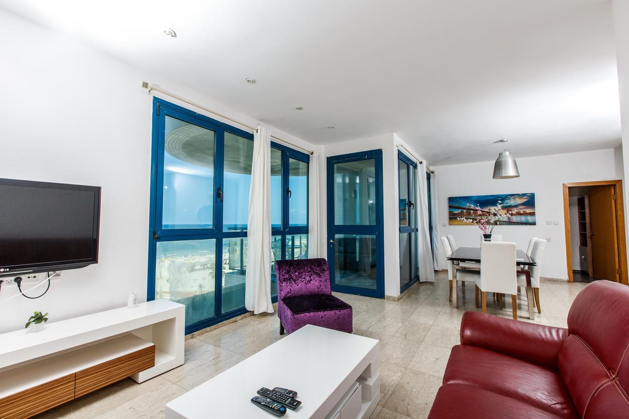 Ocean Front Apartments First Line To The Beach Tel Aviv Eksteriør billede