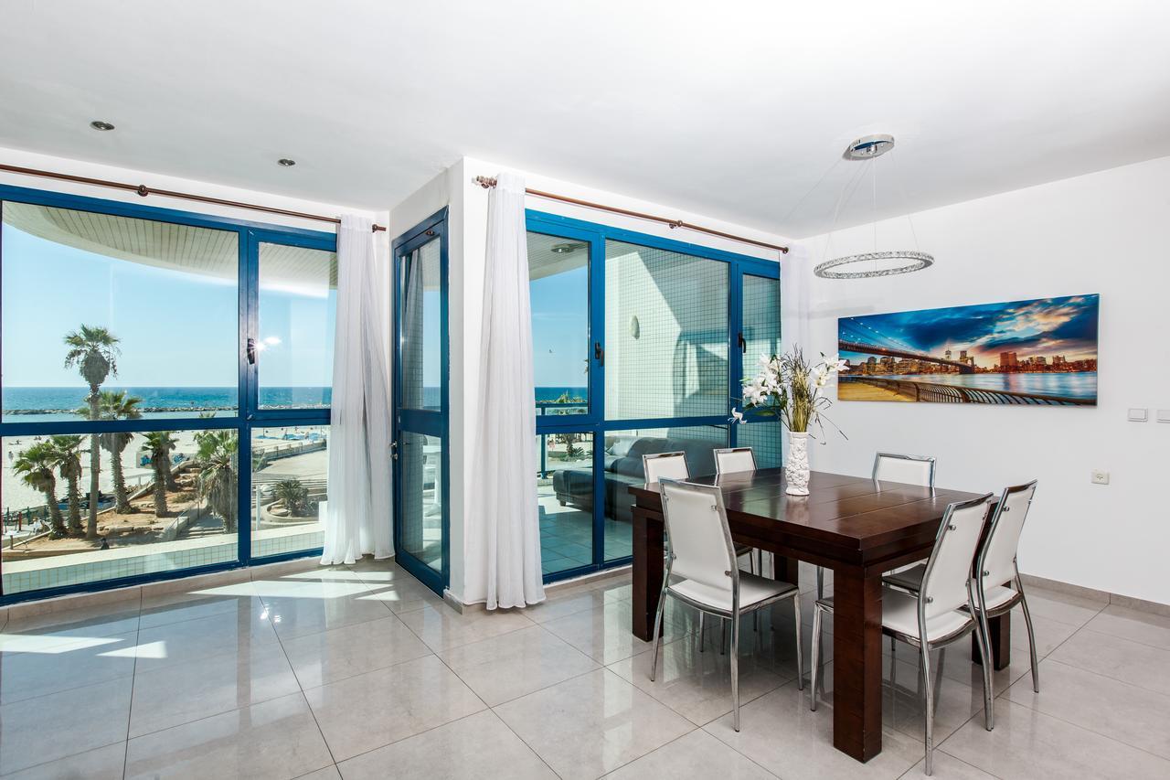 Ocean Front Apartments First Line To The Beach Tel Aviv Eksteriør billede