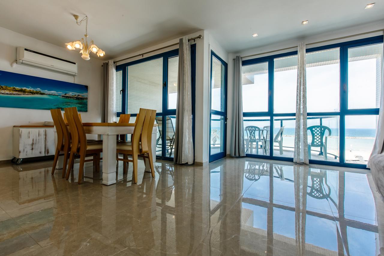 Ocean Front Apartments First Line To The Beach Tel Aviv Eksteriør billede