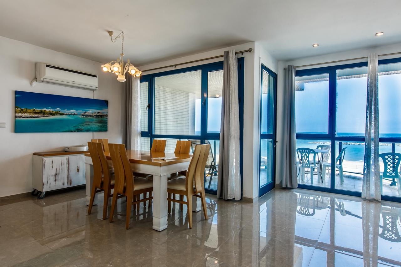Ocean Front Apartments First Line To The Beach Tel Aviv Eksteriør billede